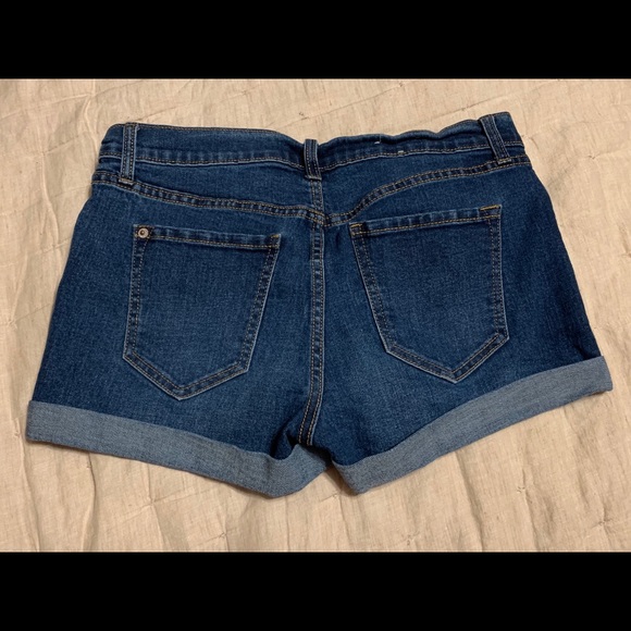 Oldnavy Boyfriend Shorts - Picture 2 of 2